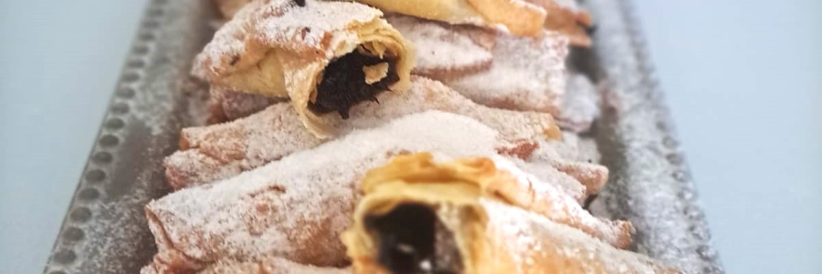 Cornulețe cu gem – Dulce și Bun by Gabi